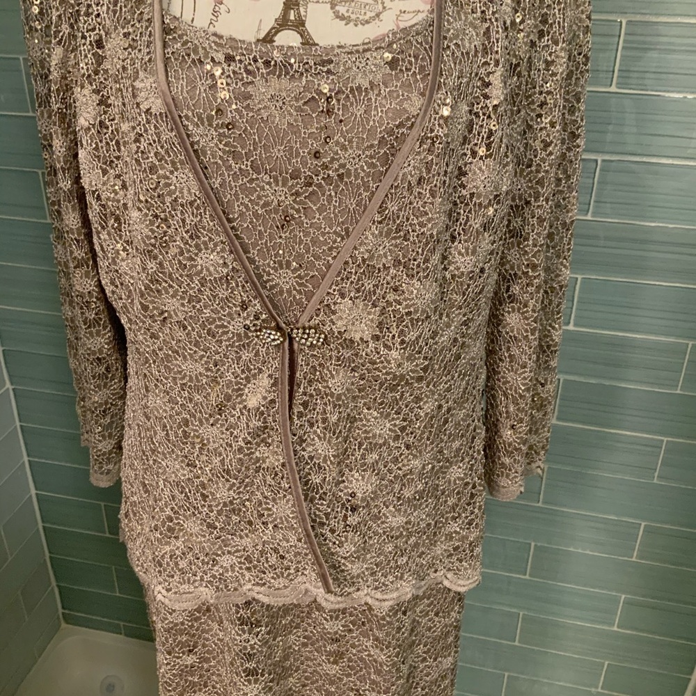 R&M Richards Plus Size Floor Length Evening Gown - image 8